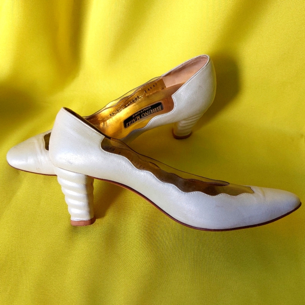 Vintage Woman Shoes by Bruno Magli Couture All Genuine Leather Made in Italy
